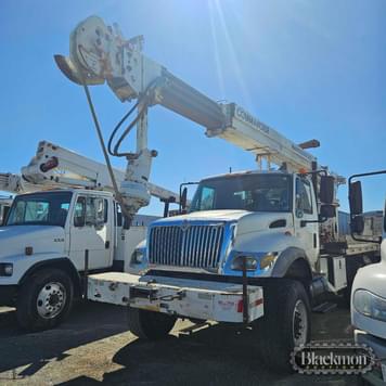 Main image International 7400